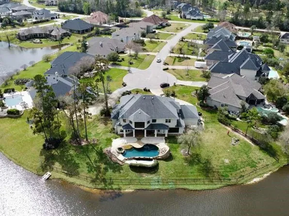 25626 Windy Isle Ct, Spring, TX 77389