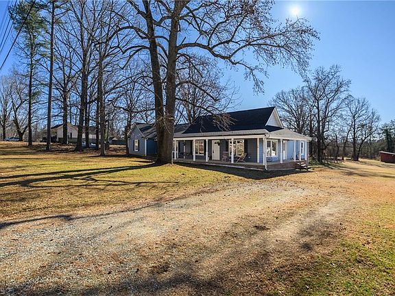 2nd image of 2618 Brame Rd