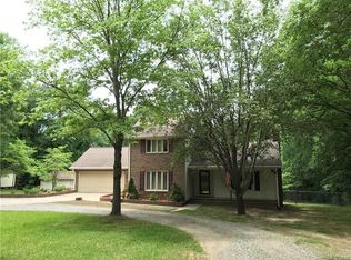 105 Weathers Dr, Stanley, NC 28164