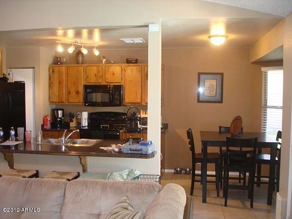 3rd image of 1239 E Wescott Dr