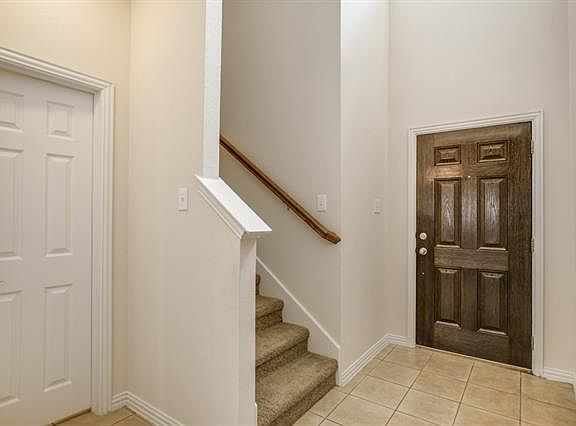 2nd image of 8720 Manhattan Ave