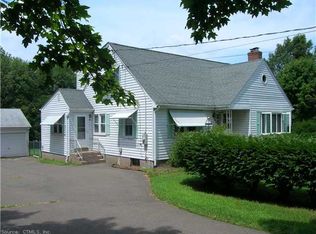 39 Hebron Rd, Bolton, CT 06043