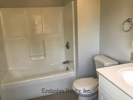 18 Westwood St — Photo 15