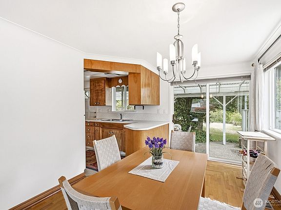 3rd image of 16262 15th Avenue SW