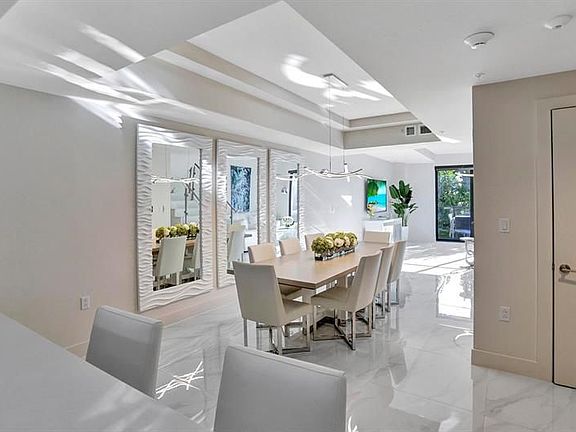 4th image of 3030 N Ocean Blvd #S102