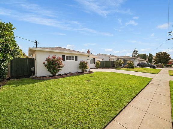 4th image of 35526 Cabrillo Dr