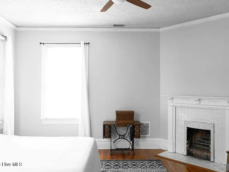 2419 Central Ave #5 — Photo 11