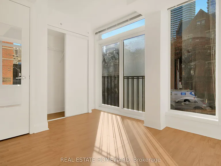 415 Jarvis St #200 — Photo 9
