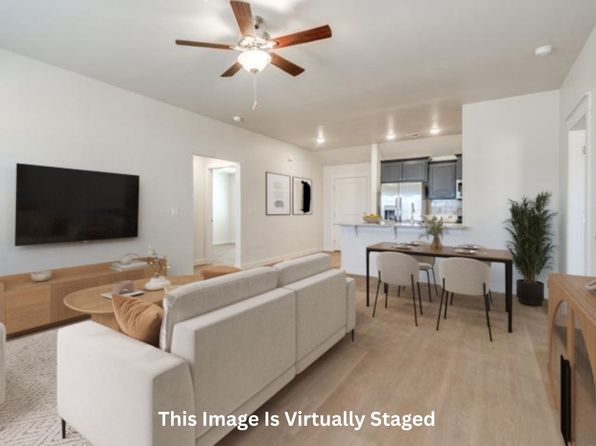 1626 Highland Loop