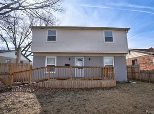 1327 Chatham Dr, Flint, MI 48505