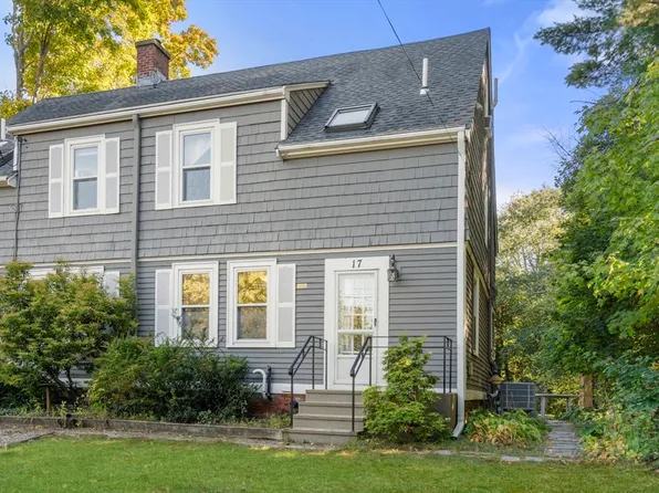 17 Lexington St Unit 17, Weston, MA 02493