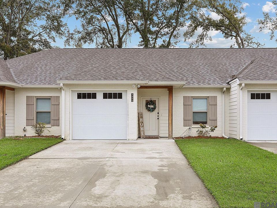 1st image of 1229 Olde Oaks Dr