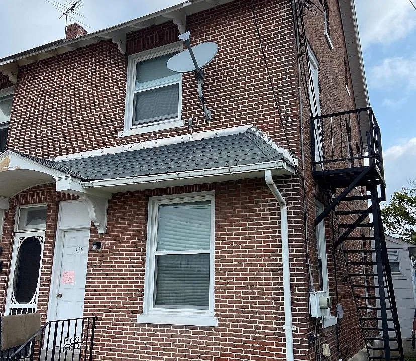 125 Penn St #1