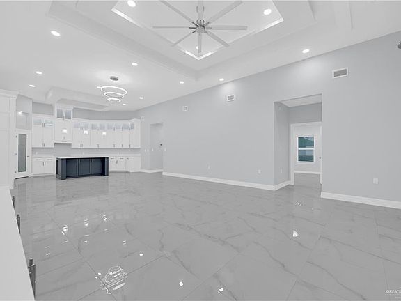 3rd image of 3007 E Ebanos Ave