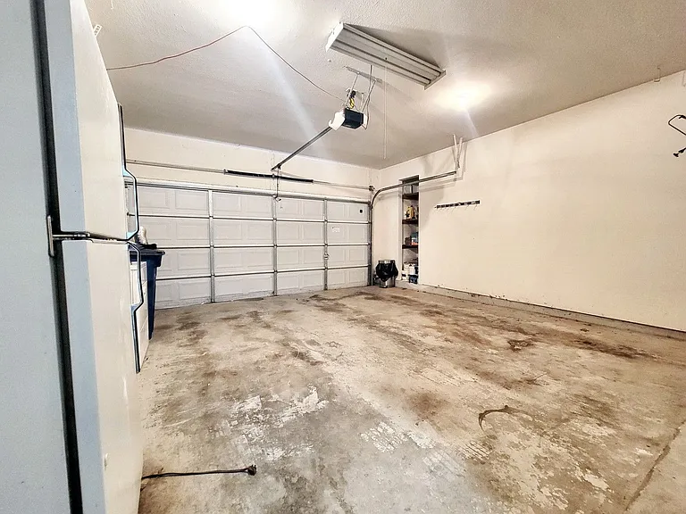1617 Sunterro — Photo 35