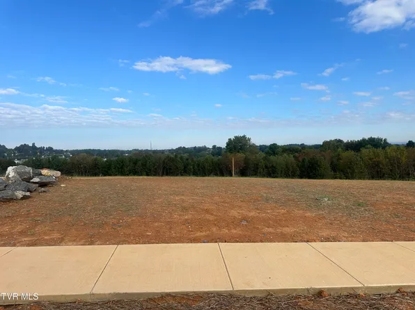 90 Glaze Farm Way, Johnson City, TN 37601