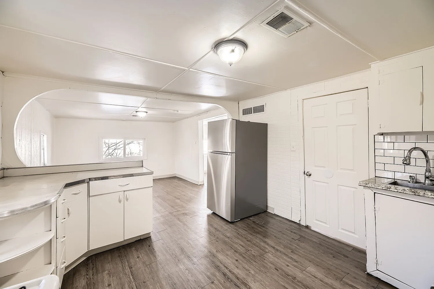 1 bed, 672 sqft, $1,450 — Photo 4