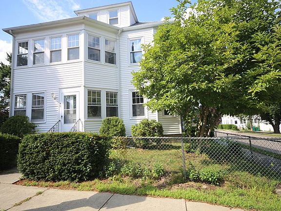 2nd image of 40 Saint James Ave