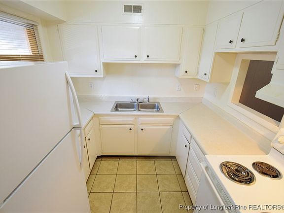 5th image of 5654A Pope St