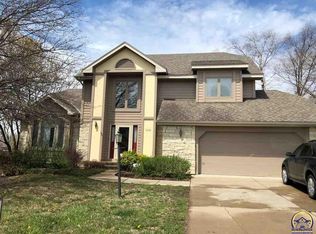 6230 SW 25th St, Topeka, KS 66614