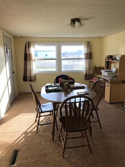 3 bed, 1400 sqft, $1,700 — Photo 1