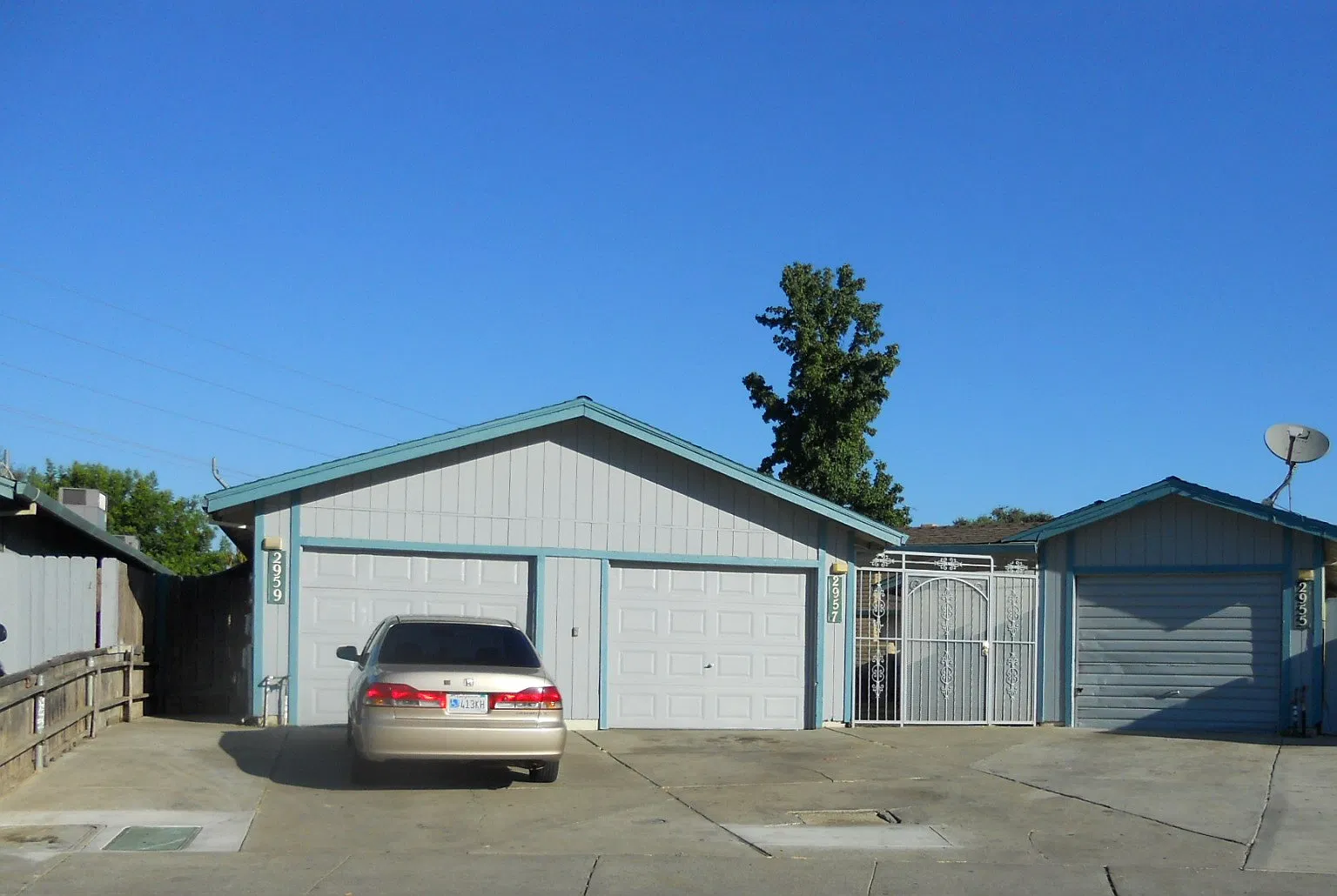 3 bed, 1200 sqft, $2,500 — Photo 1