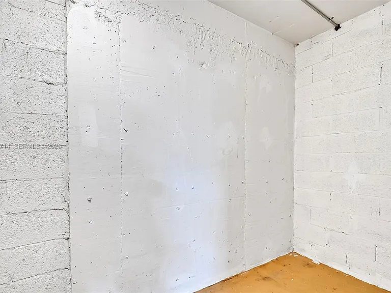 1690 SW 27th Ave #805 — Photo 31
