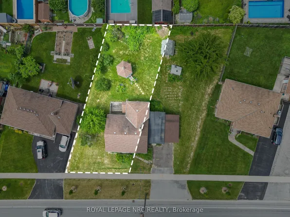 267 Lakeshore Rd, Saint Catharines, ON L2M 1R9