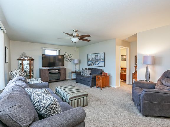 4th image of 491 Hesburgh Dr
