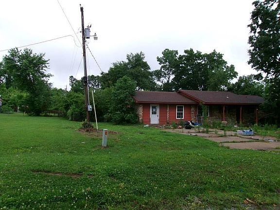 2nd image of 601 W Southerland Rd