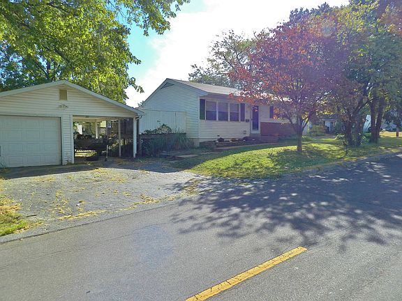 2nd image of 201 Floralea Pl