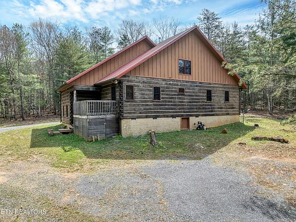 2nd image of 2566 Smithfield Rd