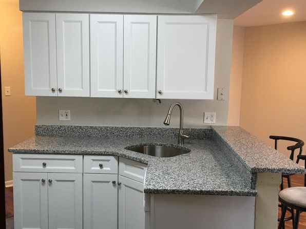 1374 E Wyndham Cir APT 202