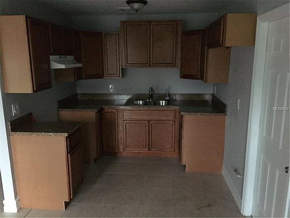 3rd image of 4084 Kirkland Blvd