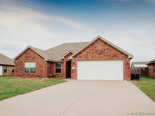121 Cecil Cir, Calera, OK 74730