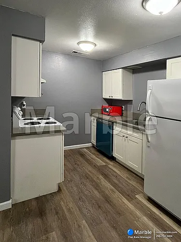 4550 E Fountain Way Photo 1