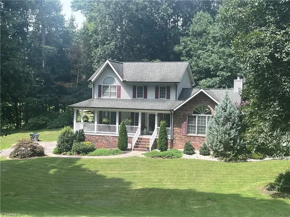 310 Sedgefield Cir, Wilkesboro, NC 28697