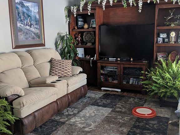 2nd image of 111 Bonnie Brae Ave