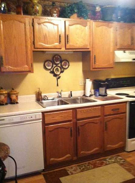 1st image of 70 Village Ct