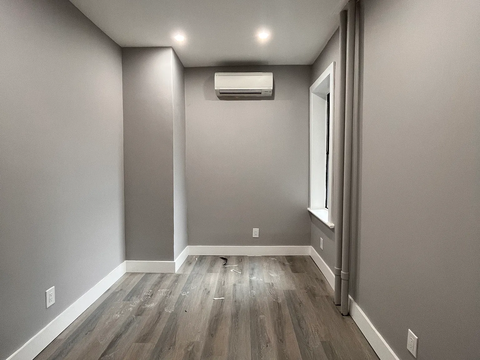 3 bed, 1000 sqft, $2,300 — Photo 3