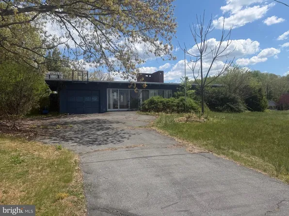 502 Chestnut Ave, Elkton, VA 22827