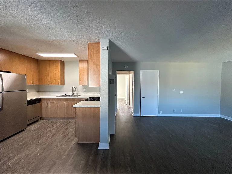 The Circle Apartments at Long Beach — Photo 82