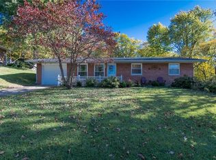 13 Mimosa Dr, Wood River, IL 62095