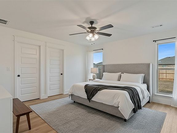 4th image of 1710 Ferguson St