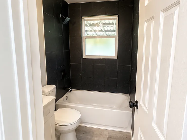 1206 McDuffie Ave — Photo 8