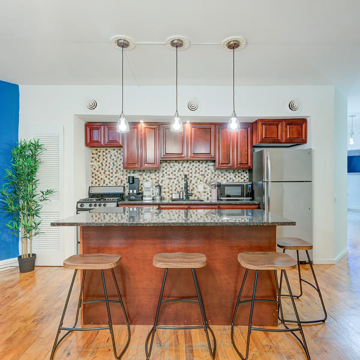 Photo 2 of 16 - 303 N 3rd St #B3 - Philadelphia, PA Building Photo - 303 N 3rd St #B3