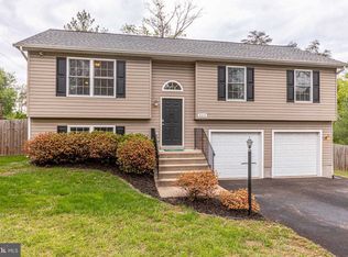 8212 Spruce St, Manassas, VA 20111