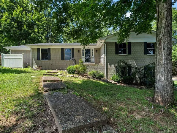215 Suncrest Dr, Bowling Green, KY 42101