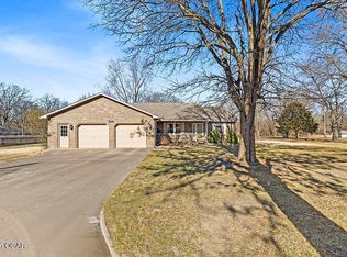 3711 Silver Creek Dr, Joplin, MO 64804