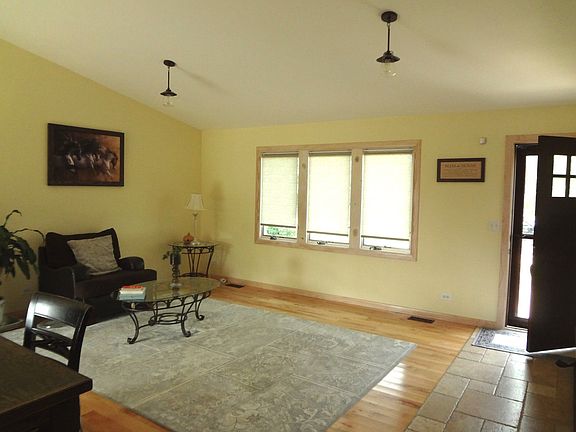 4th image of 2880 Brisbane Dr